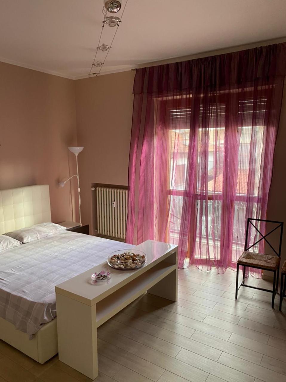 Casa Delle Orchidee Hotel Alba  Quarto foto